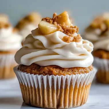 Apple Crisp Cupcakes