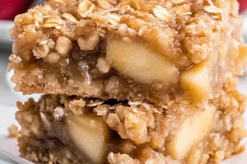 Apple Pie Oatmeal Bars